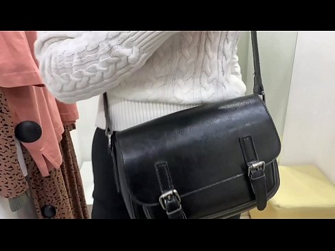 ❤️ Фитинг бөлмөсүндө жаш канчык FeralBerryди дилдо менен коомдук мастурбациялоо ❌ Катуу порно бизде ky.porn-milf-300.ru ❌
